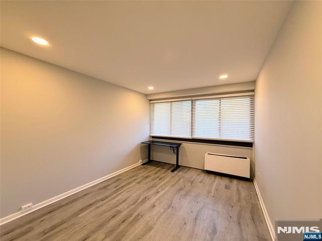 1600 Center Avenue 3D, Fort Lee, NJ 07024