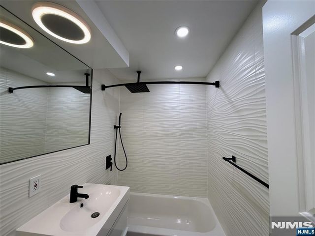1600 Center Avenue 3D, Fort Lee, NJ 07024