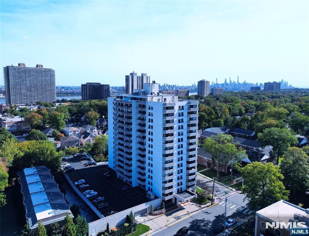 1600 Center Avenue 3D, Fort Lee, NJ 07024