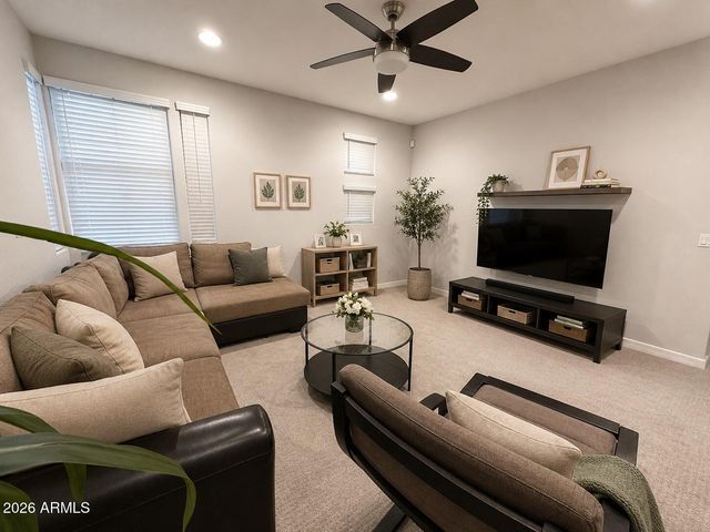 1131 S JAY Street, Chandler, AZ 85286