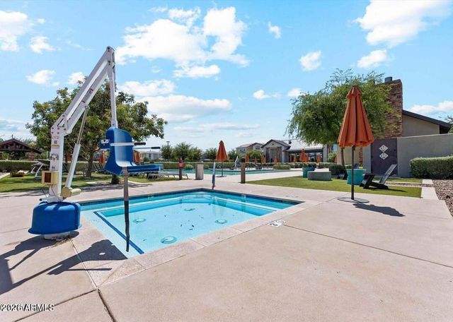 1131 S JAY Street, Chandler, AZ 85286