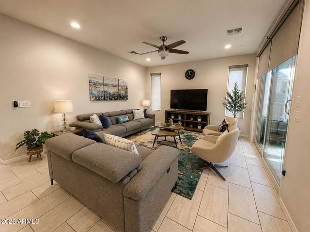 1131 S JAY Street, Chandler, AZ 85286