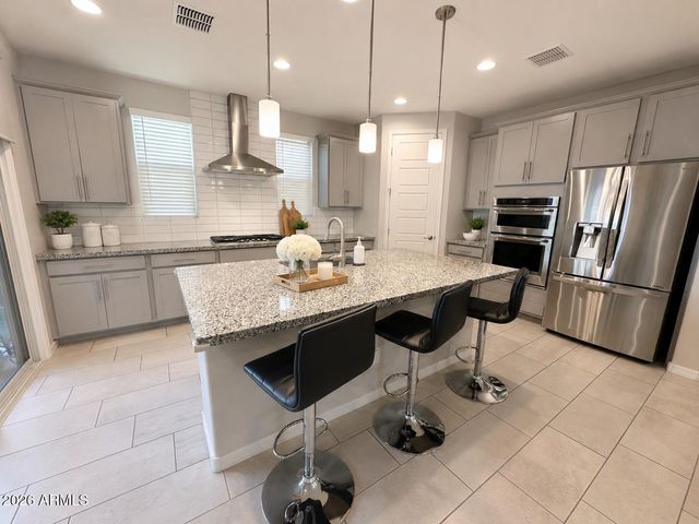 1131 S JAY Street, Chandler, AZ 85286
