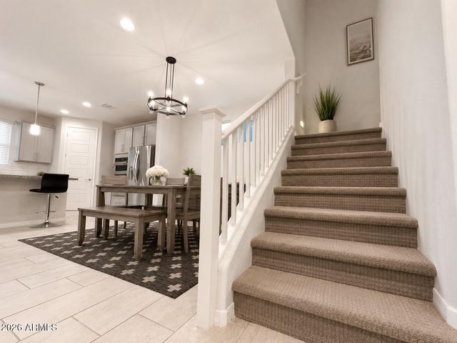 1131 S JAY Street, Chandler, AZ 85286