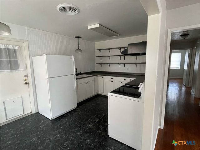 1005 Phil Avenue, Copperas Cove, TX 76522