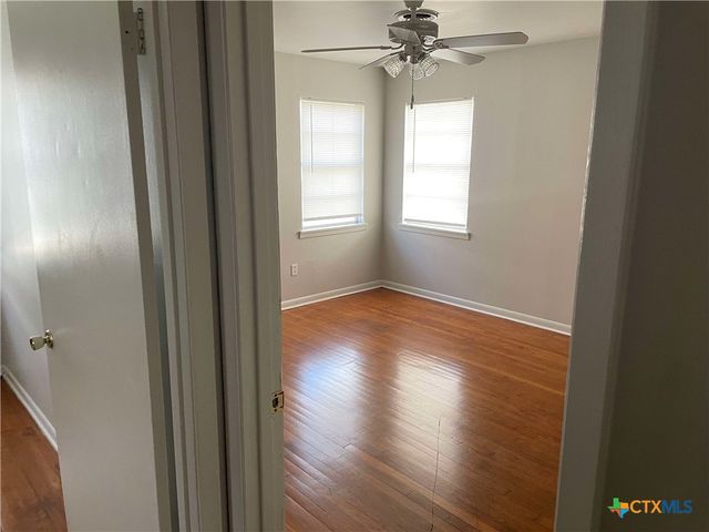 1005 Phil Avenue, Copperas Cove, TX 76522