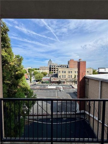 360 S Elm Street 208, Greensboro, NC 27401