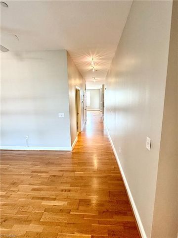 360 S Elm Street 208, Greensboro, NC 27401