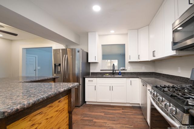 403 PILGRIM DR, San Antonio, TX 78213