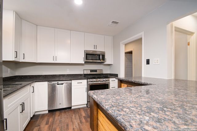 403 PILGRIM DR, San Antonio, TX 78213