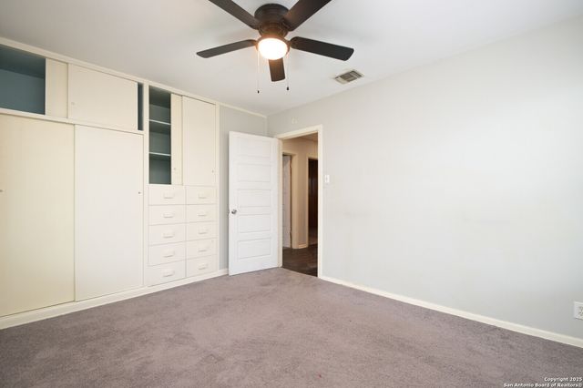 403 PILGRIM DR, San Antonio, TX 78213