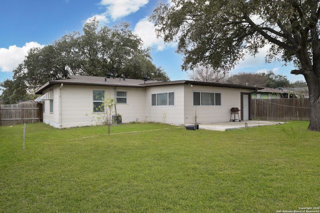 403 PILGRIM DR, San Antonio, TX 78213