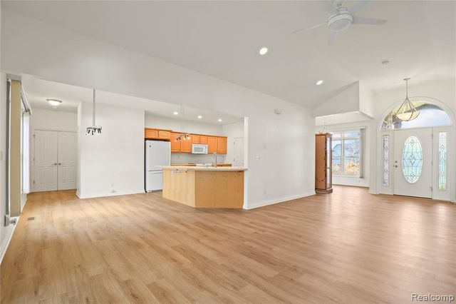 6273 Boulder Drive, Flushing, MI 48433