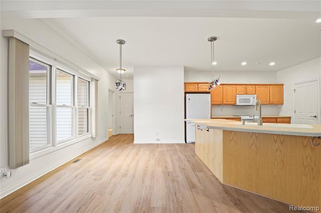 6273 Boulder Drive, Flushing, MI 48433