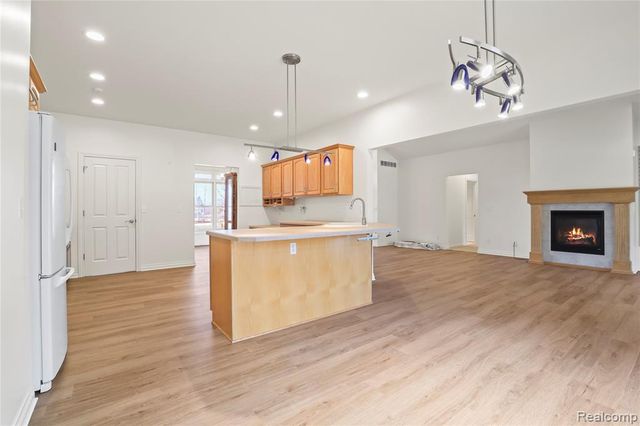 6273 Boulder Drive, Flushing, MI 48433