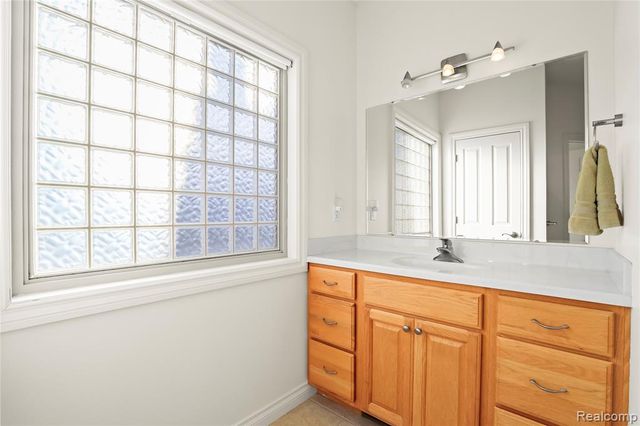 6273 Boulder Drive, Flushing, MI 48433