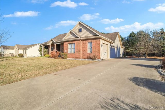 6273 Boulder Drive, Flushing, MI 48433