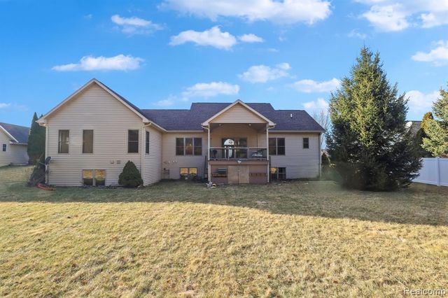 6273 Boulder Drive, Flushing, MI 48433