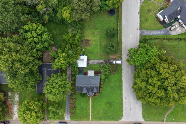 106 S Germantown Road, Chattanooga, TN 37411
