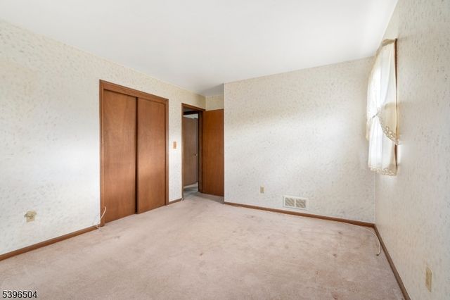 10 Red Oak Way, Bridgewater Twp., NJ 08807