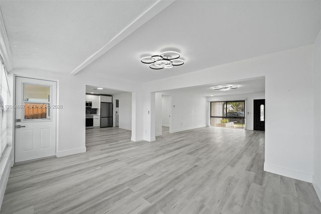 10171 NW 24th St, Sunrise, FL 33322