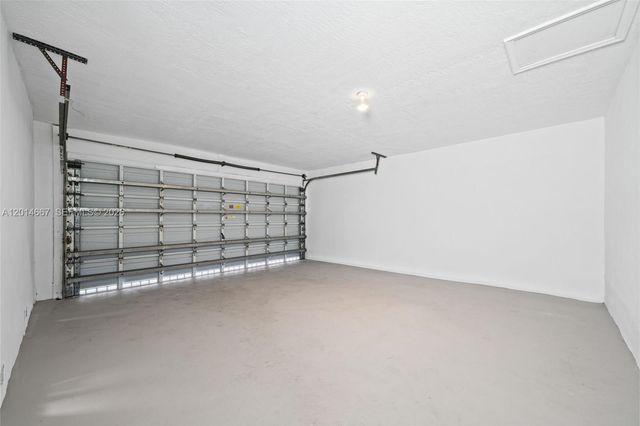10171 NW 24th St, Sunrise, FL 33322