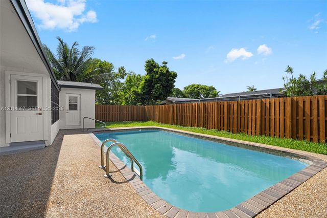 10171 NW 24th St, Sunrise, FL 33322