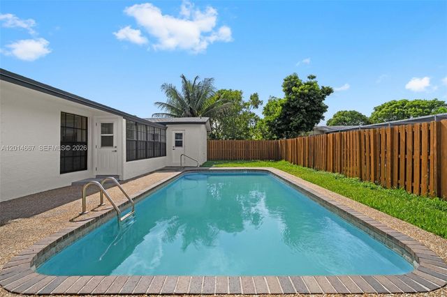 10171 NW 24th St, Sunrise, FL 33322