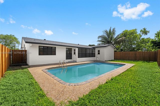 10171 NW 24th St, Sunrise, FL 33322