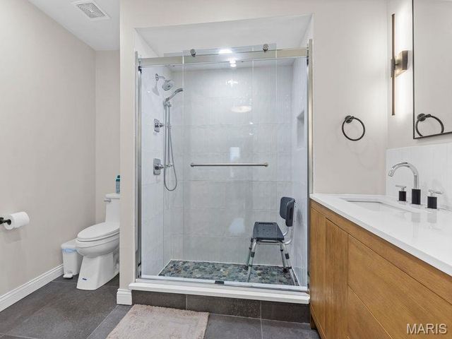 5459 Kenrick Parke Drive, St Louis, MO 63119