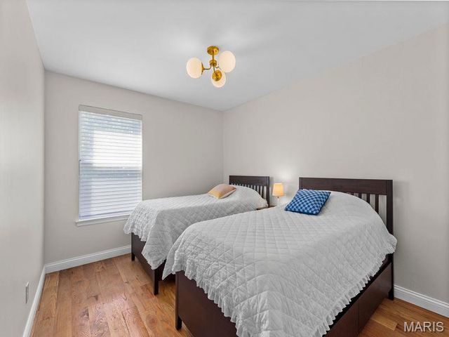 5459 Kenrick Parke Drive, St Louis, MO 63119