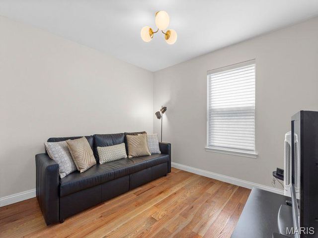 5459 Kenrick Parke Drive, St Louis, MO 63119