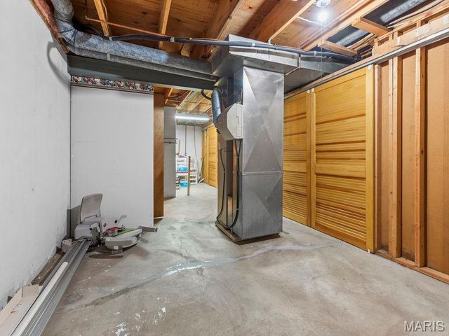 5459 Kenrick Parke Drive, St Louis, MO 63119