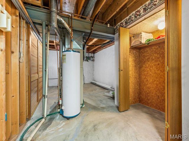 5459 Kenrick Parke Drive, St Louis, MO 63119