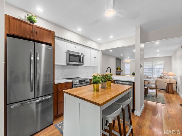 5459 Kenrick Parke Drive, St Louis, MO 63119