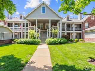 5459 Kenrick Parke Drive, St Louis, MO 63119