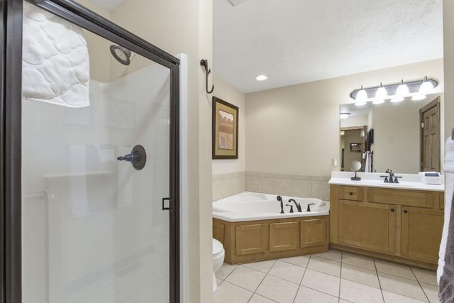 75 Pool Side Way, Branson West, MO 65737