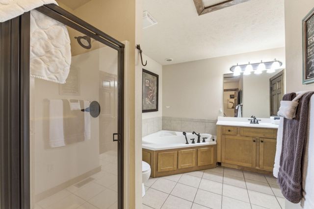 75 Pool Side Way, Branson West, MO 65737