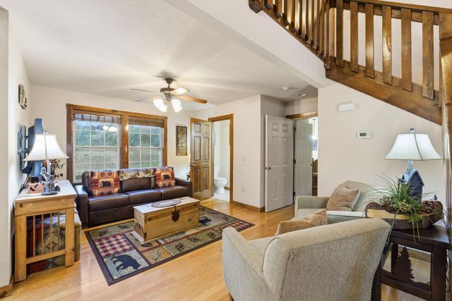 75 Pool Side Way, Branson West, MO 65737