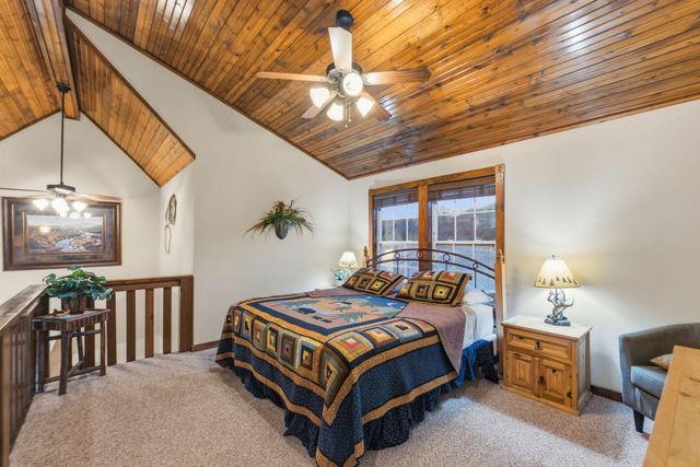 75 Pool Side Way, Branson West, MO 65737