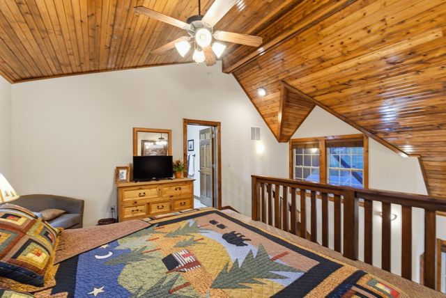 75 Pool Side Way, Branson West, MO 65737