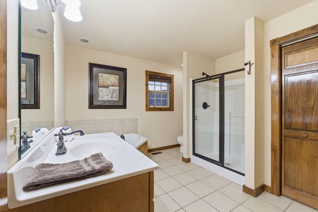 75 Pool Side Way, Branson West, MO 65737