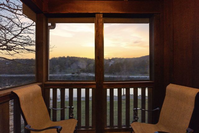 75 Pool Side Way, Branson West, MO 65737