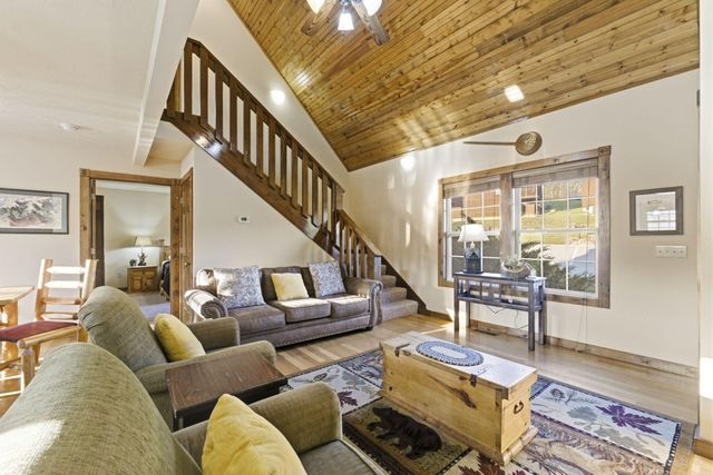 75 Pool Side Way, Branson West, MO 65737