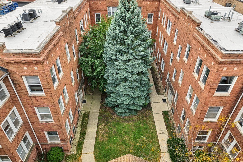 4916 N Kedzie Avenue 3W, Chicago, IL 60625 — photo 2