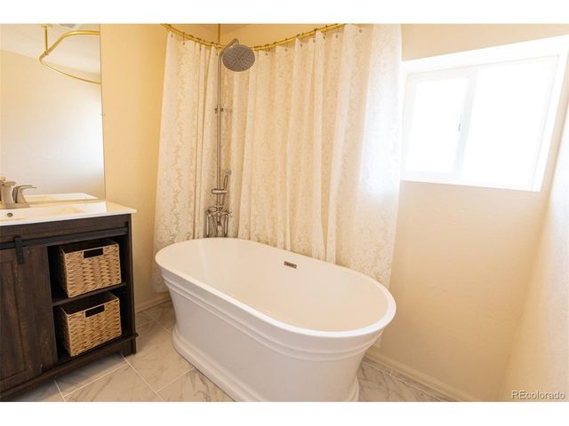 9995 W Wesley Ave, Lakewood, CO 80227