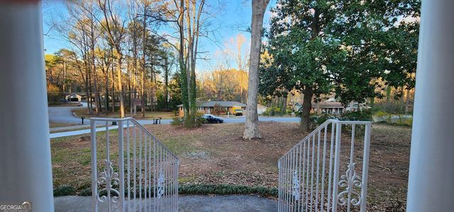 2349 Valley Way, Snellville, GA 30078