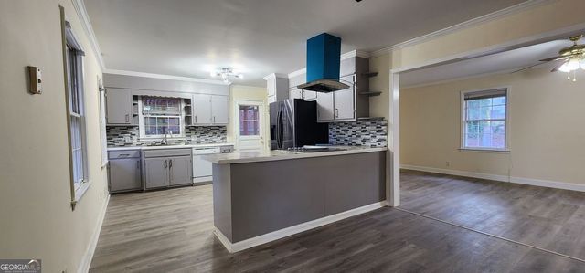 2349 Valley Way, Snellville, GA 30078