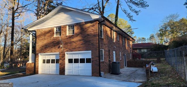 2349 Valley Way, Snellville, GA 30078