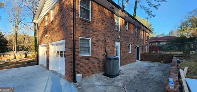 2349 Valley Way, Snellville, GA 30078